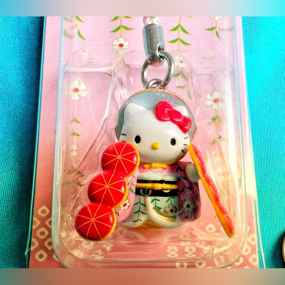 Rare New Hello Kitty Sanrio Netsuke Charm Strap Hanagasa Flower Kimono